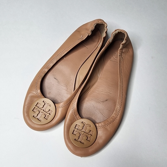 Tory Burch Reva Ballet Flat Beige 8 - Picture 6 of 9
